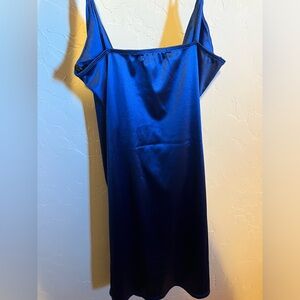 The Brand is Liz & Sara, very good quality!